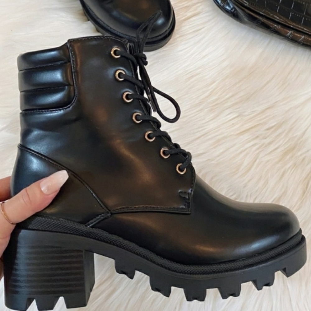 𝙉𝙀𝙒 𝙄𝙉🖤Moto Touch Combat Boot
